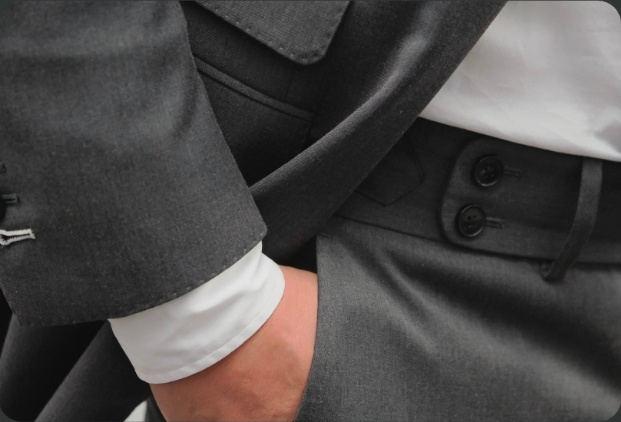 Dress trouser and pocket detail